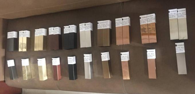 Van de de Woonkamerkoffietafel van ISO het Houten Brons C vormde Zijlijst Eiken Vernisje 0