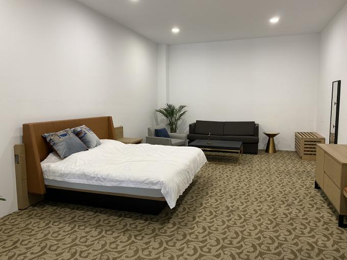 De aangepaste Reeksen van het Hotelmeubilair omvatten de Lijst Sofa Modern van het Platformhoofdeinde 1