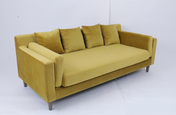 Aangepaste moderne fluwelen stoffen woonkamerbank met houten frame 1