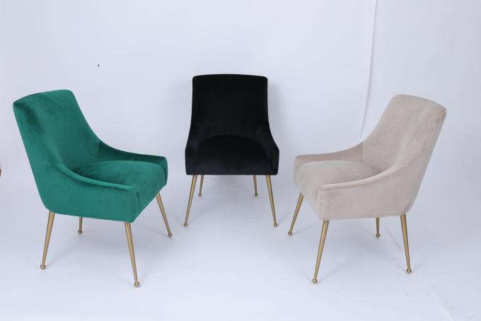 De aangepaste Lagen van Hotelstoelen met de Houten Stof van het Kaderfluweel 4