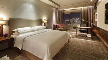 kopen de vijfsterren van het de Slaapkamermeubilair van het Luxehotel Koning Size Headboard/Stevige Okkernoot online vervaardiging