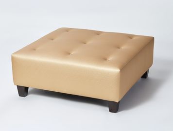 kopen De moderne Vierkante Vorm Beklede van de de Ottomanekoffietafel van Knooptuffted Stevige Houten Benen online vervaardiging