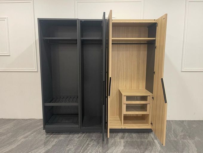 Aangepaste Grootte Moderne Houten Garderobe voor Logeerkamer alleen Tribune 0