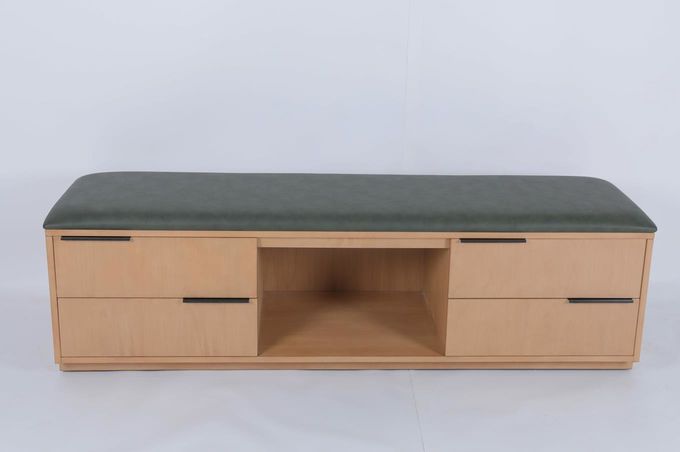 Houten luxe hotel bagagebank met laden 2