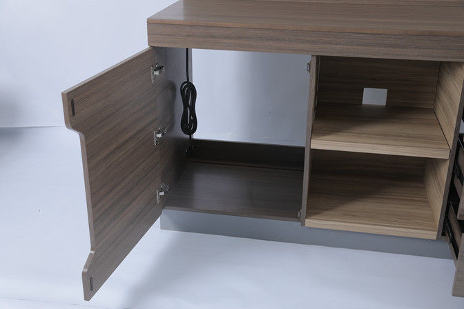 Moderne slaapkamer Custom Expansive lineaire TV-paneel en bureau kast Voor Hilton Hotel 4